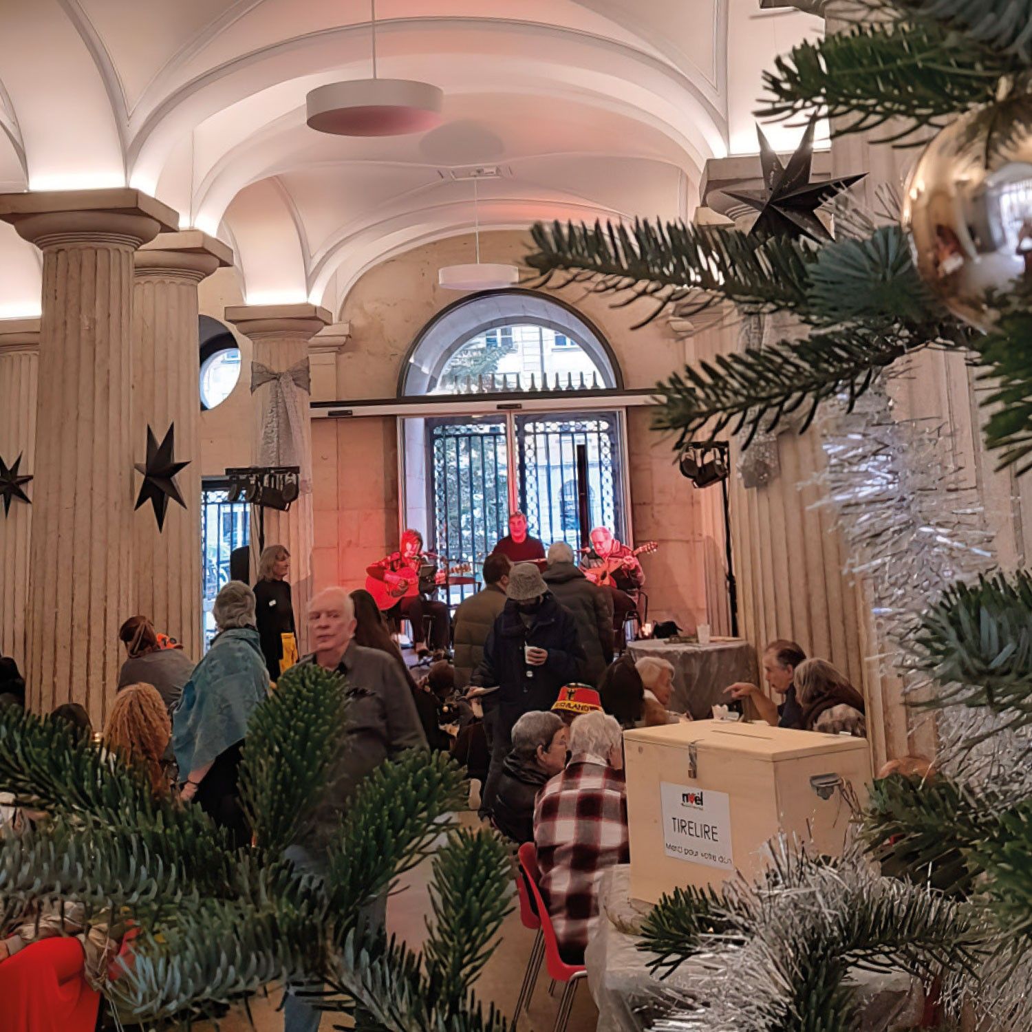 Noël Autrement, une de ces associations qui donnent tout son sens au mot « solidarité »